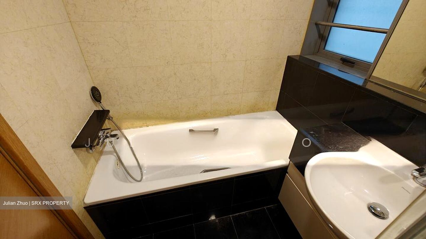 The Waterina (D14), Apartment #579637501